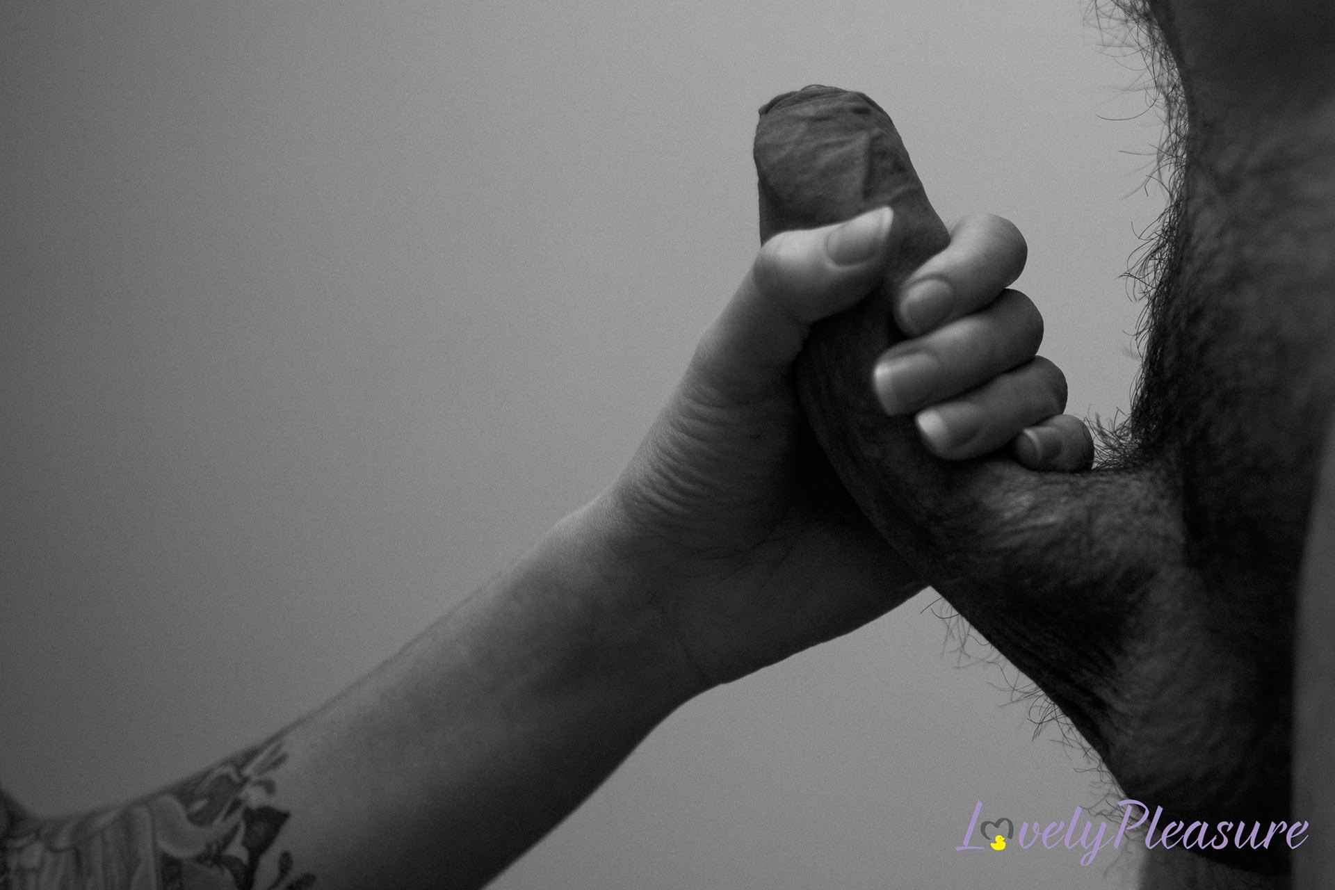 Photo à la une de l'histoire : Miss contrôle l'éjaculation de Mister et le rend fou de désir