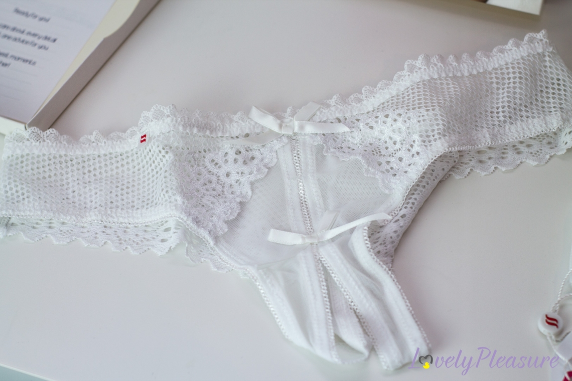 Photo 8 de Miss et de l'ensemble 2 pièces seins nus Blanc Alabastra - Obsessive